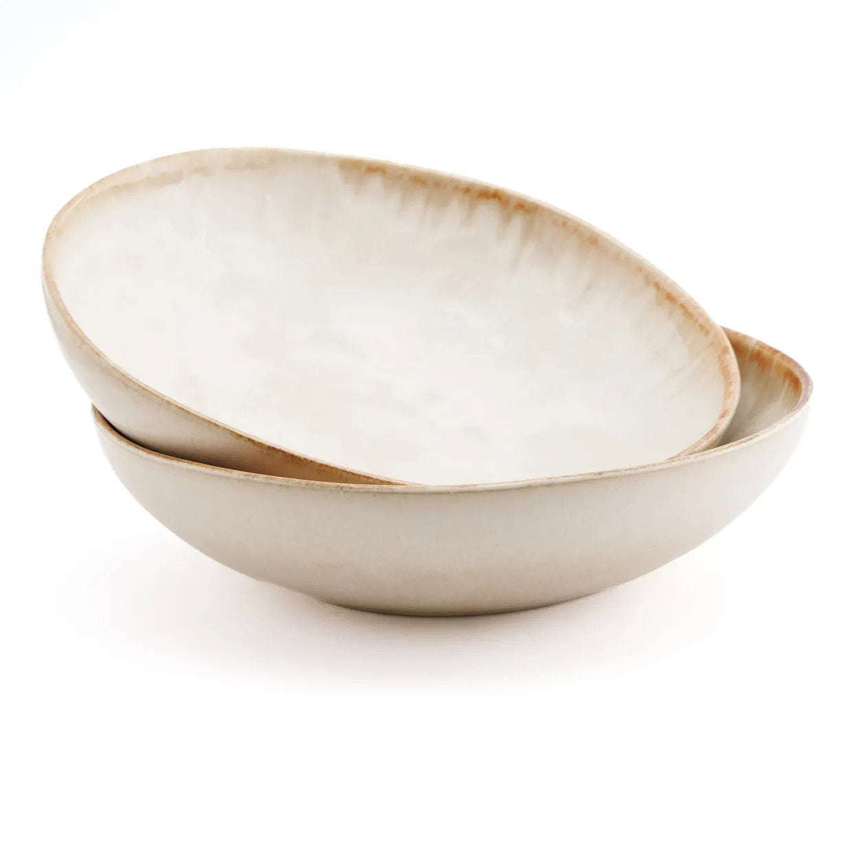 Close-up of the Cascais Pasta Plate rim showing the hand-applied burnt-umber glaze detail and texture