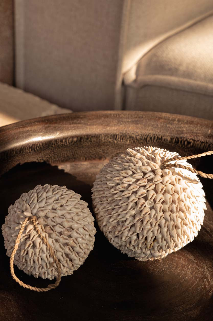 Bubble Shell Ball White — close-up texture in bowl