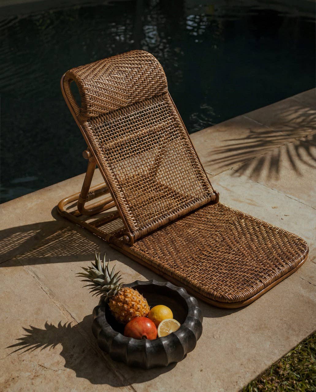 Der Rattan-Bodenlieger - Dunkles Walnuss