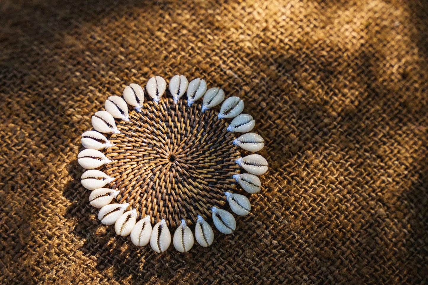 The Colonial Shell Untersetzer – Naturbraun
