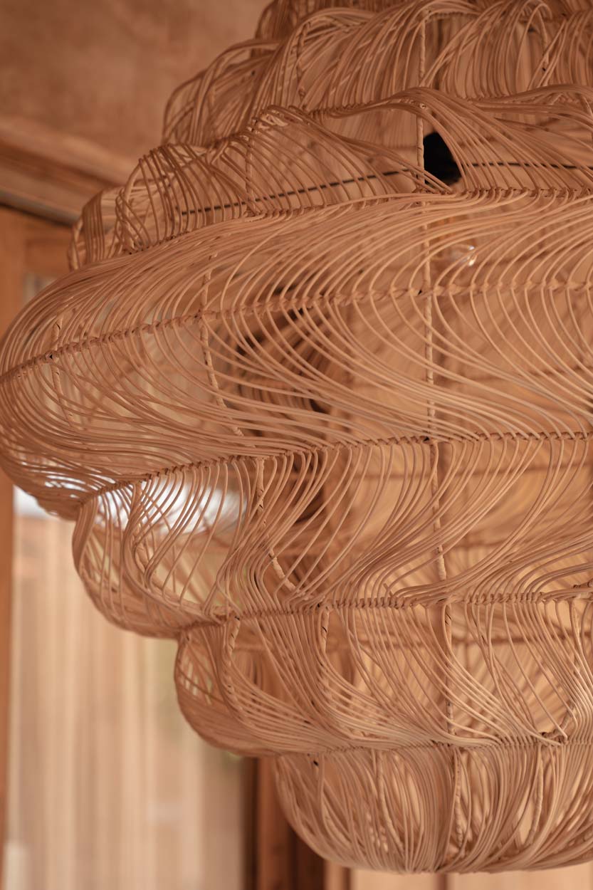 Aurora Puff Pendant Natural XL – upper weave