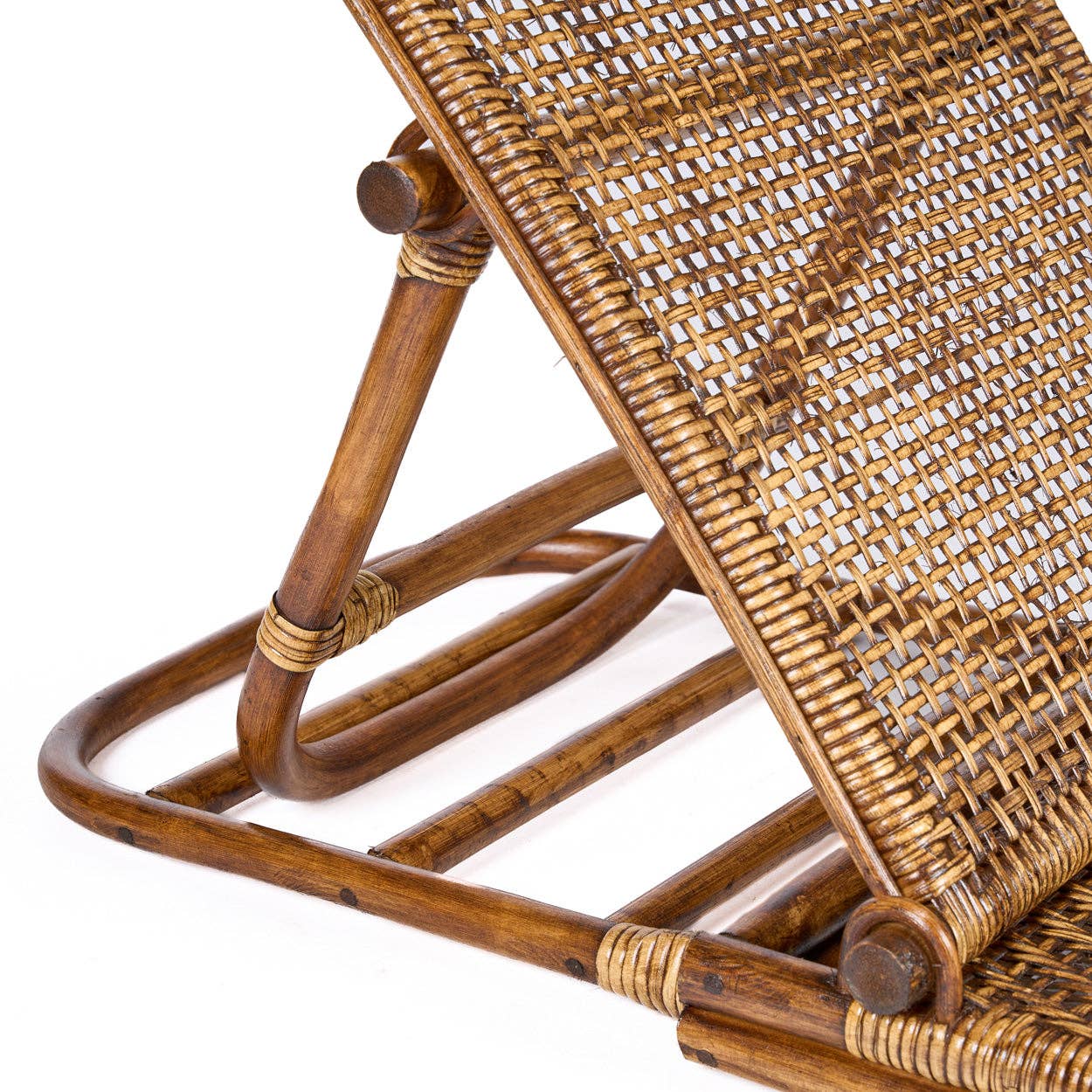 Der Rattan-Bodenlieger - Dunkles Walnuss