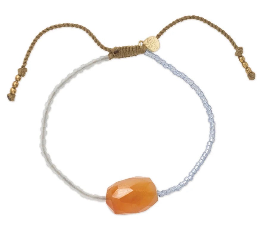 Gaze Carnelian Bracelet – Product flat lay
