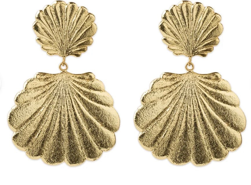 Dune Earrings – Gold-plated shell drop earrings product shot