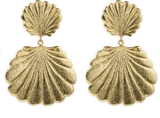Dune Earrings – Gold-plated shell drop earrings product shot