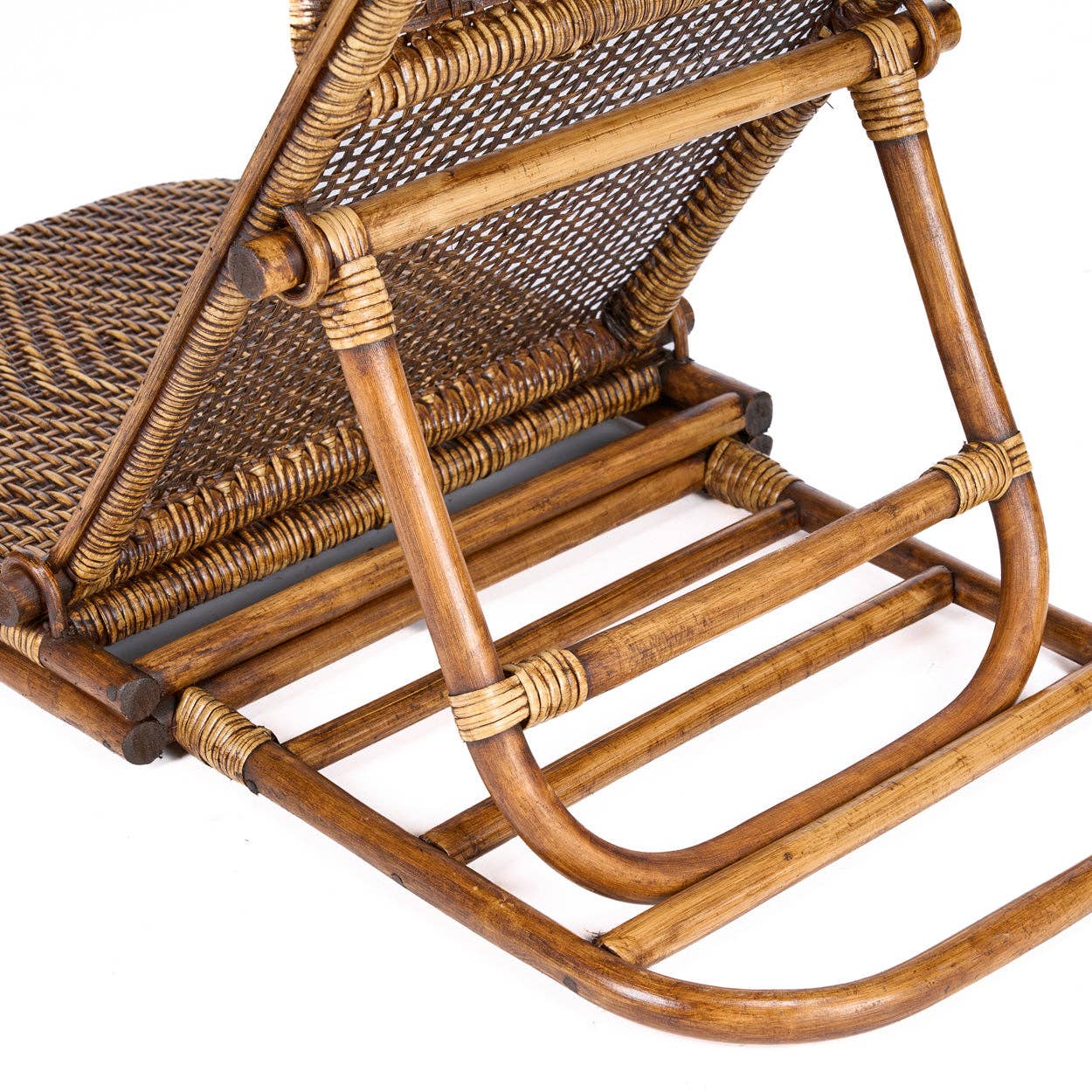 Der Rattan-Bodenlieger - Dunkles Walnuss